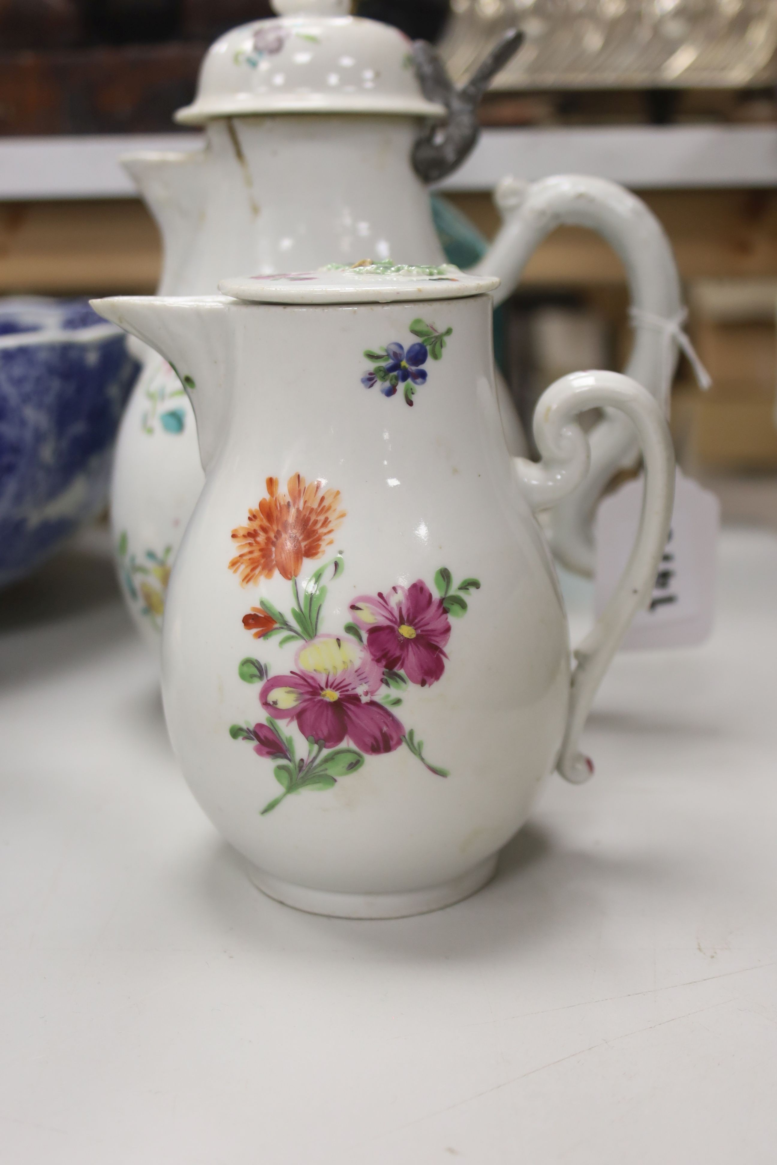 Sundry ceramics, including a studio pottery bowl, a Chinese export porcelain lidded coffee pot, a German porcelain lidded jug (a.f.), a Japanese blue and white dish, etc.